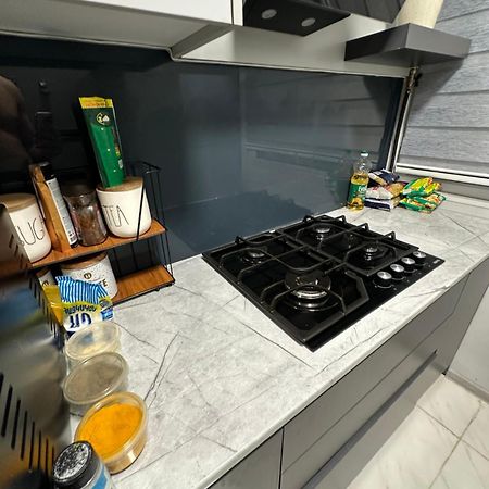 Elegant Escape In City Center エレバン エクステリア 写真