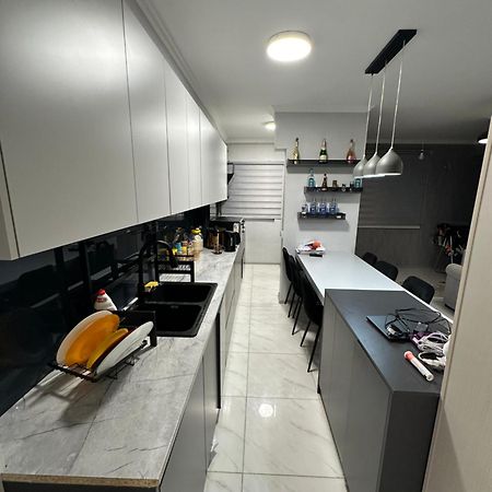 Elegant Escape In City Center エレバン エクステリア 写真