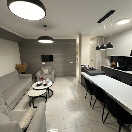 Elegant Escape In City Center エレバン エクステリア 写真